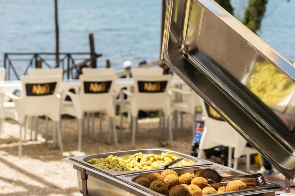 scaldavivande con polpette e pasta